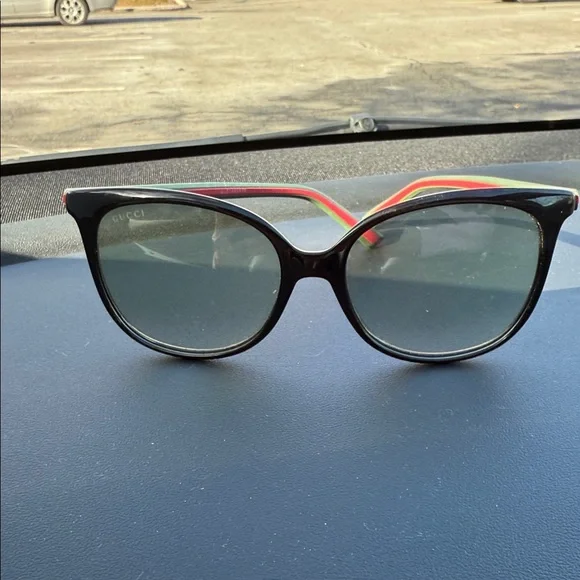 Gucci Black and Pink Sunglasses - Picture 5 of 5